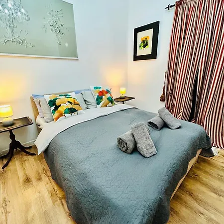 Homestay Meridian Spacious Wlk To St Julian's And Sliema Seafront, Balluta Bay